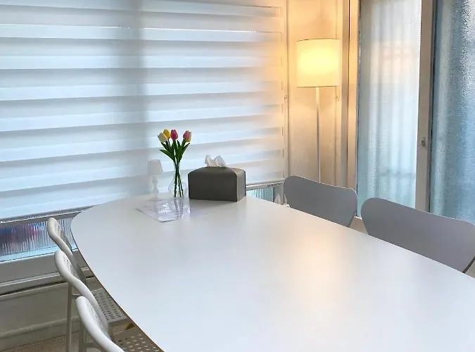Near Shinchon Station Private House Apartment Seoul