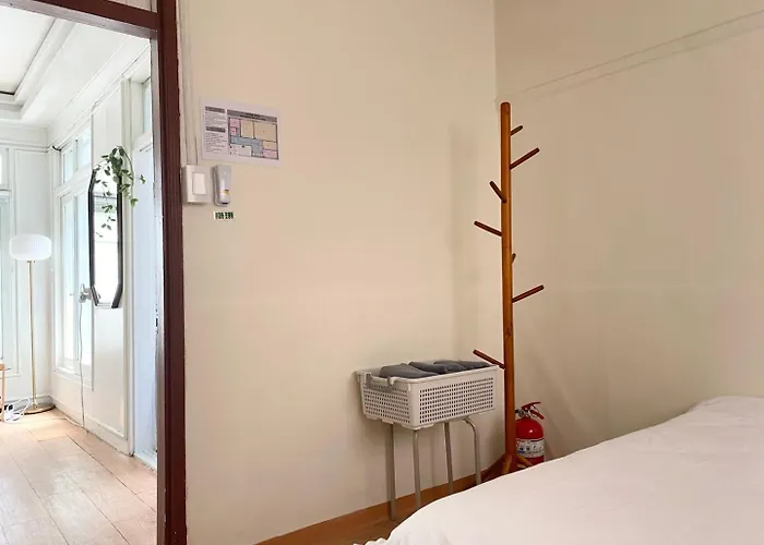 Apartment Near Shinchon Station Private House Seoul
