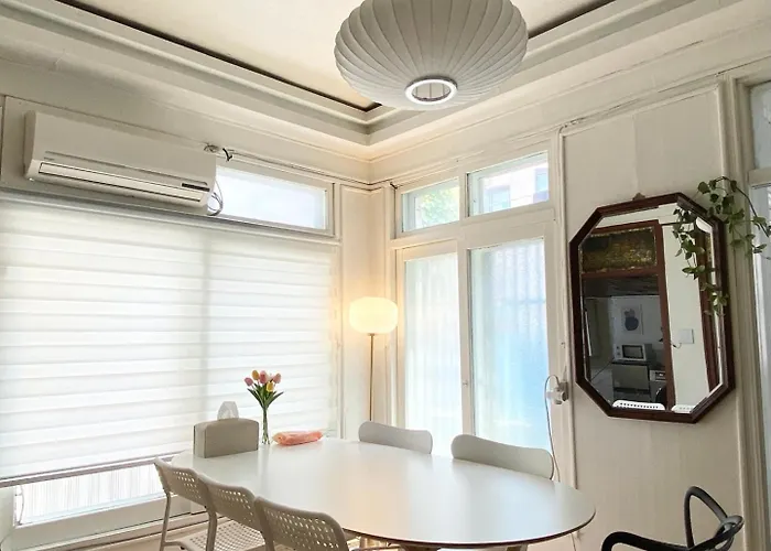 Near Shinchon Station Private House Apartment *